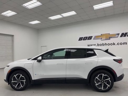 New 2026 Chevrolet Equinox EV LT image 8