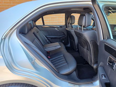 Used 2011 Mercedes-Benz E 550 4MATIC Sedan image 14