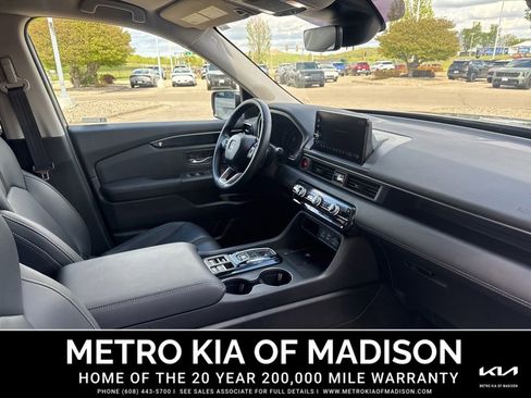 Used 2025 Honda Pilot EX-L image 41
