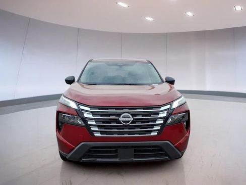 Used 2025 Nissan Rogue S image 8