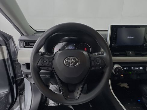 Used 2019 Toyota RAV4 XLE image 18
