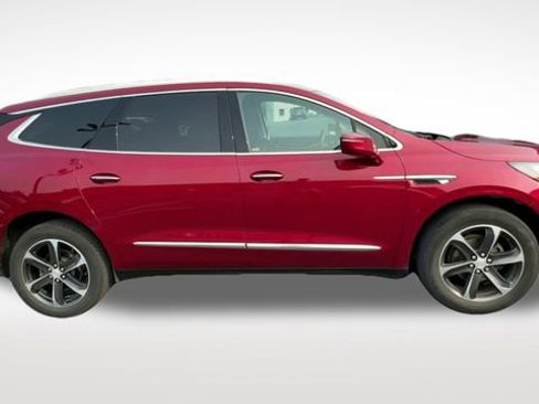 Used 2020 Buick Enclave Essence w/ Sport Touring Edition image 9