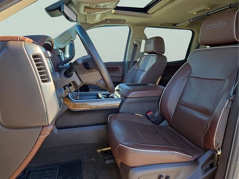 Used 2017 Chevrolet Silverado 1500 High Country image 14