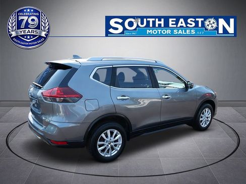 Used 2018 Nissan Rogue SV AWD/4WD image 7