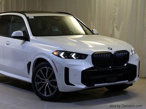 New 2026 BMW X5 xDrive50e w/ M Sport Package image 2