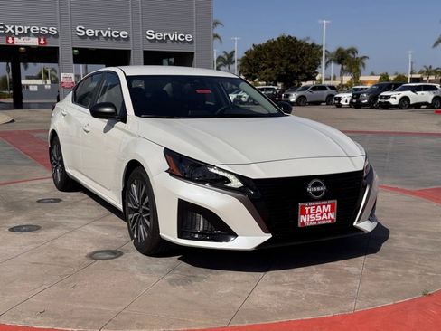 New 2026 Nissan Altima 2.5 SV FWD image 2