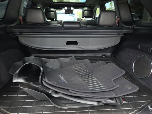 Used 2019 Jeep Grand Cherokee SRT image 22