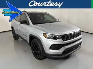 New 2026 Jeep Compass Latitude w/ Quick Order Package 29K AWD/4WD video 1