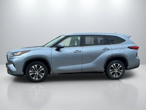 Used 2020 Toyota Highlander XLE FWD image 8