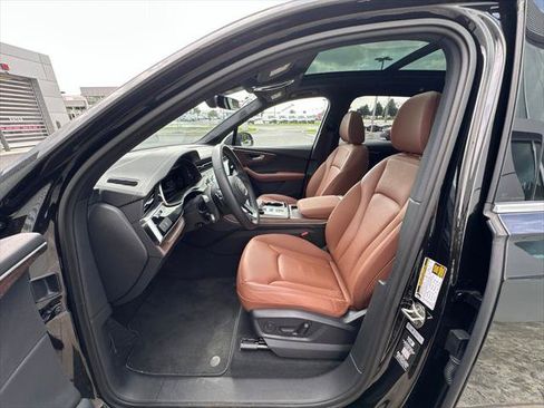 Used 2025 Audi Q7 3.0T Premium Plus AWD/4WD image 6