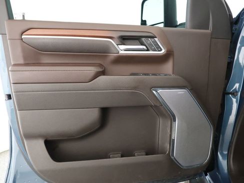 Used 2024 GMC Sierra 2500 Denali w/ Denali Reserve Package image 9