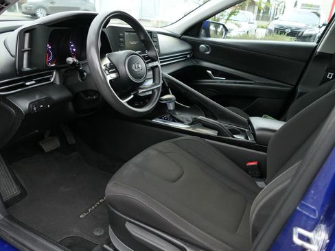 Certified 2023 Hyundai Elantra SEL w/ Preferred Accessory Package image 11