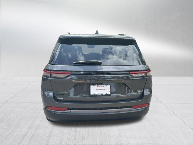New 2026 Jeep Grand Cherokee Limited w/ Limited Altitude Package AWD/4WD image 6