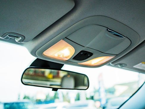 Used 2020 Jeep Cherokee Latitude Plus image 31