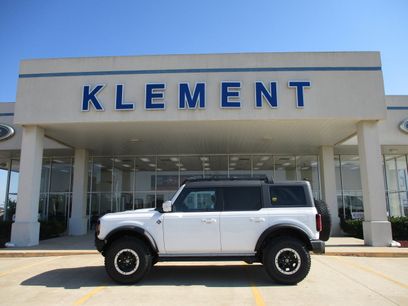 New 2024 Ford Bronco Outer Banks w/ Sasquatch Package