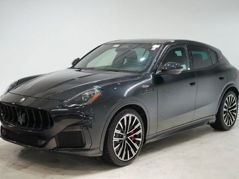 New 2025 Maserati Grecale Trofeo image 3