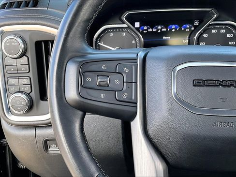 Used 2023 GMC Sierra 3500 Denali w/ Denali Ultimate Package image 20