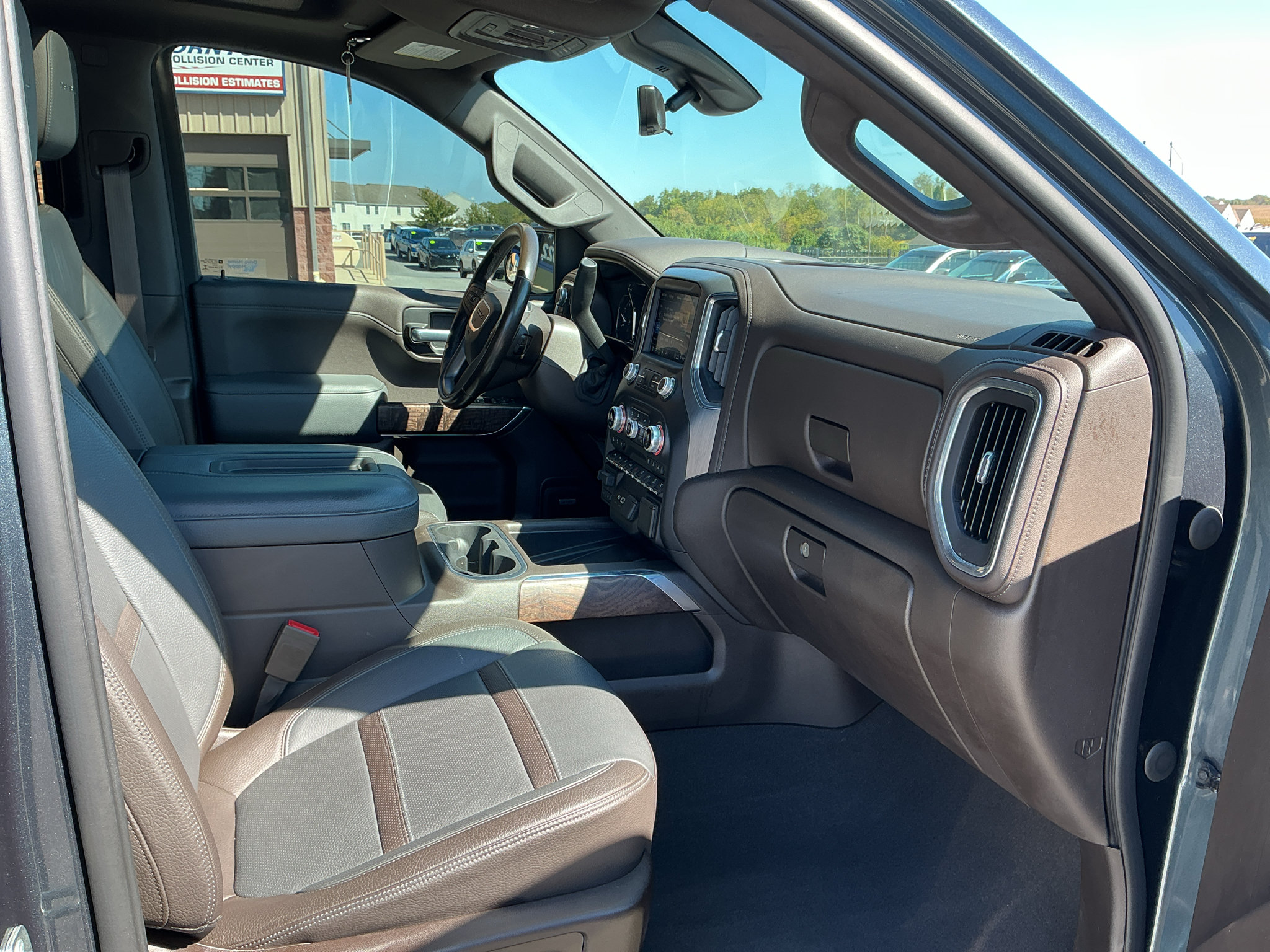 Used 2021 GMC Sierra 1500 Denali w/ Denali Ultimate Package AWD/4WD image 18