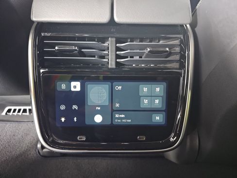 Used 2025 Rivian R1S Adventure AWD/4WD image 28