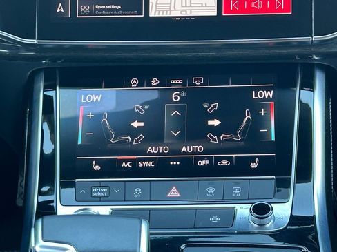 Used 2025 Audi Q7 3.0T Premium Plus AWD/4WD image 21