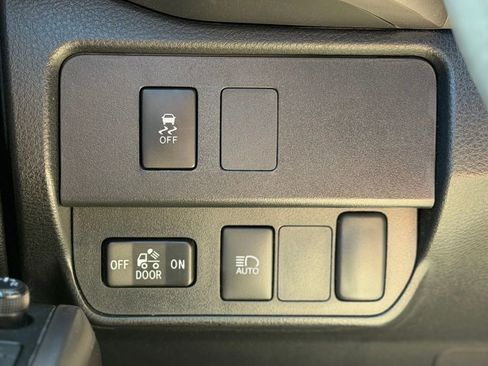 Used 2023 Toyota Tacoma SR5 AWD/4WD image 20