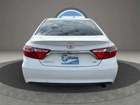 Used 2017 Toyota Camry SE image 22