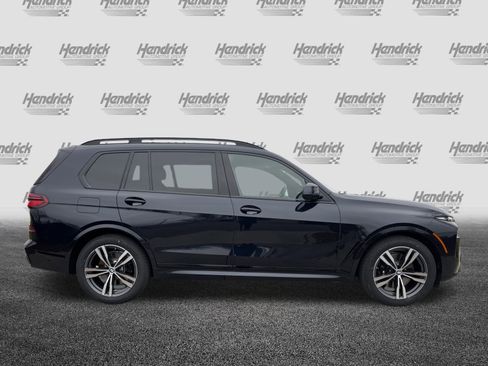 Certified 2025 BMW X7 xDrive40i image 11