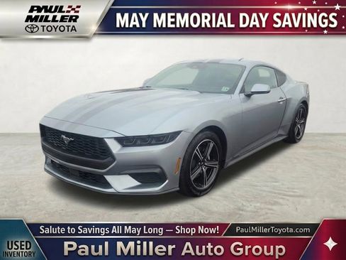 Used 2025 Ford Mustang Coupe RWD image 1