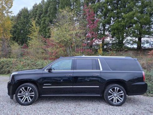Used 2018 GMC Yukon XL Denali w/ Denali Ultimate Package image 3