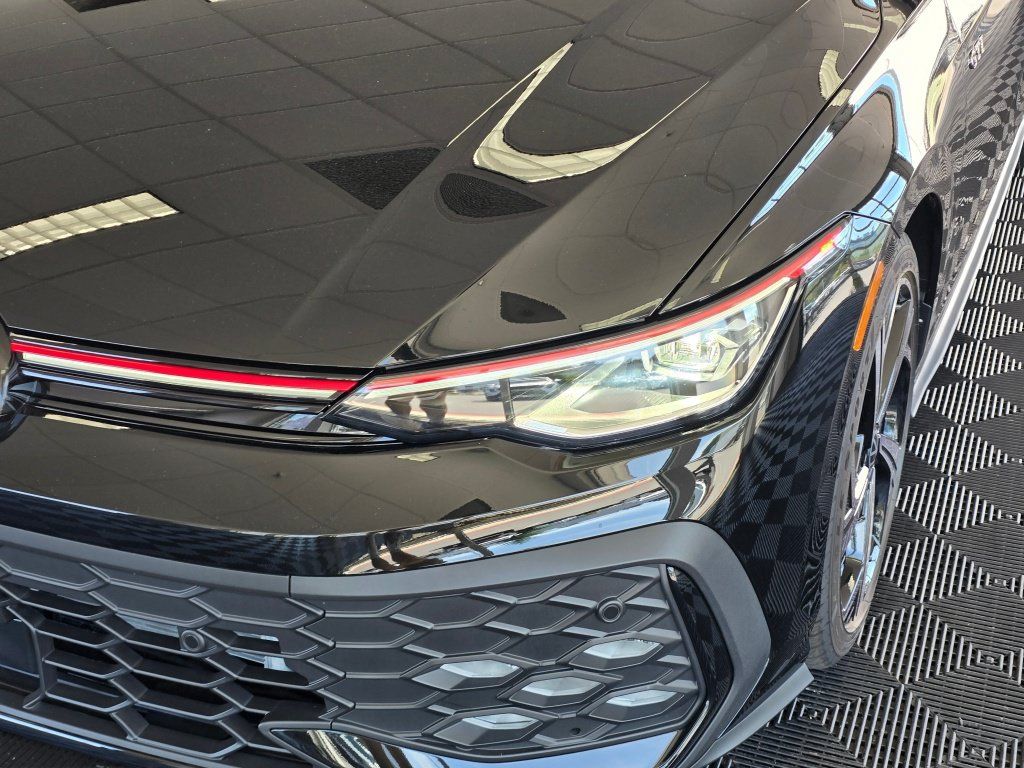 New 2026 Volkswagen GTI SE FWD image 10
