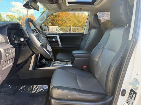 Used 2020 Toyota 4Runner SR5 Premium w/ Moonroof Package image 11