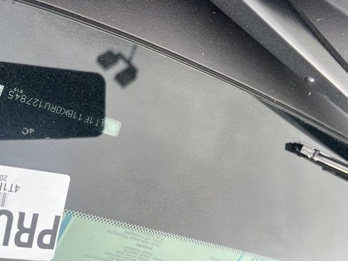 Used 2024 Toyota Camry XLE w/ Cold Weather Package image 9