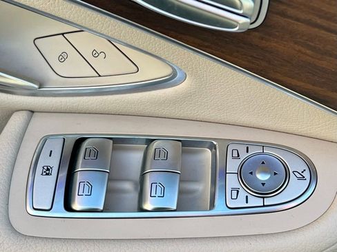 Certified 2022 Mercedes-Benz GLC 300 4MATIC image 36