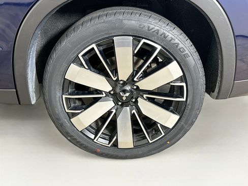 Used 2025 Mitsubishi Outlander SE AWD/4WD image 11