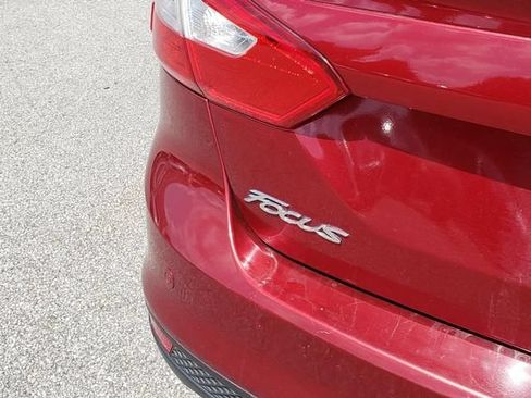 Used 2014 Ford Focus SE w/ Equipment Group 201A FWD image 13