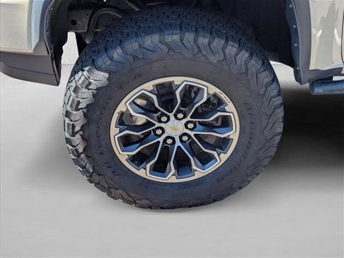 Used 2021 Chevrolet Colorado ZR2 image 9