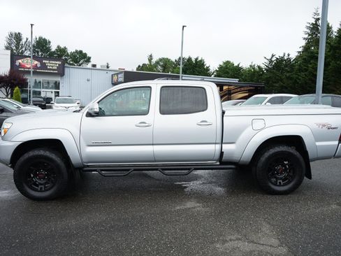 Used 2013 Toyota Tacoma 4x4 Double Cab w/ TRD Sport Pkg image 2