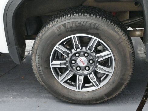 Used 2024 GMC Sierra 1500 AT4 w/ Technology Package image 38