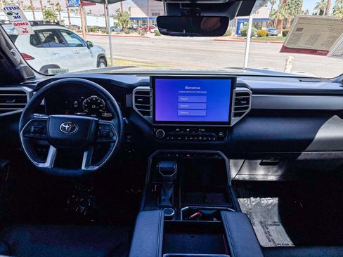 Used 2025 Toyota Tundra Limited AWD/4WD image 16