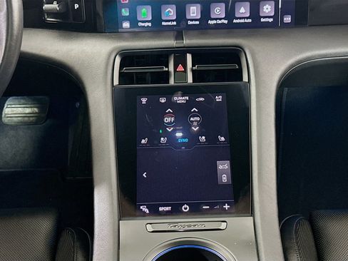 Used 2020 Porsche Taycan 4S image 13