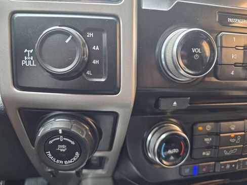 Used 2017 Ford F150 Lariat w/ Equipment Group 501A Mid AWD/4WD image 28