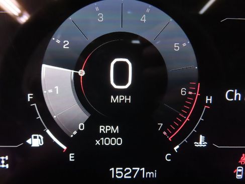 Used 2025 GMC Yukon Elevation w/ Elevation Premium Package image 17