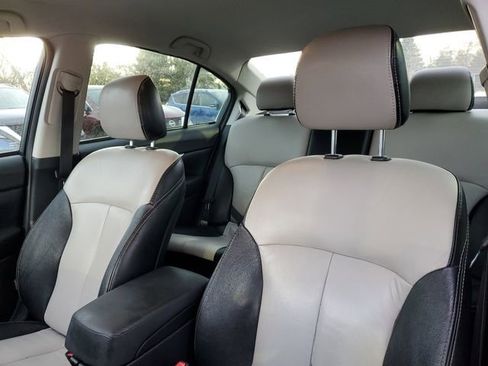 Used 2010 Subaru Legacy 2.5i Premium AWD/4WD image 11