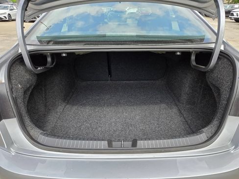 Used 2025 Volkswagen Jetta Sport FWD image 30