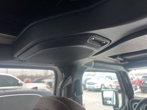 Used 2023 Jeep Wrangler Unlimited Sahara w/ Cold Weather Group image 20