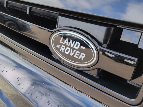 New 2026 Land Rover Defender 130 X-Dynamic SE AWD/4WD image 11