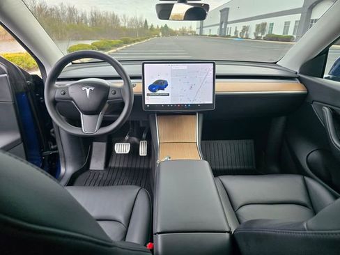 Used 2020 Tesla Model Y Performance image 2