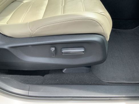 Used 2018 Honda CR-V Touring image 52