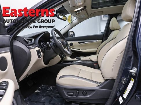 Used 2022 INFINITI QX50 Luxe AWD/4WD image 14