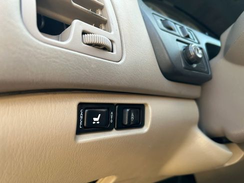 Used 2003 Nissan Maxima GLE w/ (DLX) Meridian Edition Pkg FWD image 26